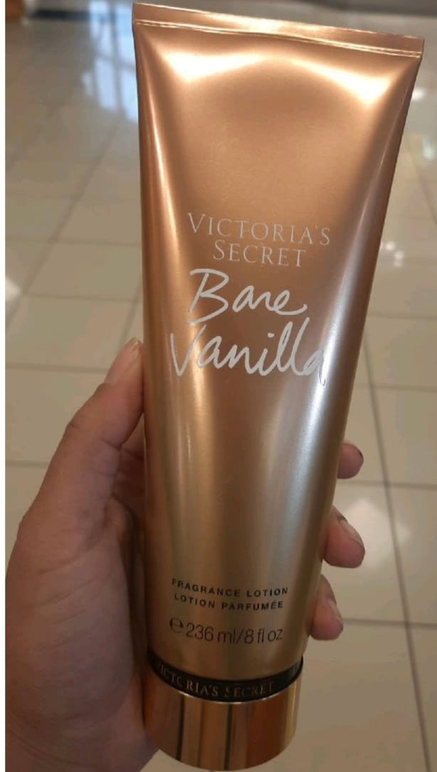 Fragrance lotion victoria secret ✨bare vanilla✨