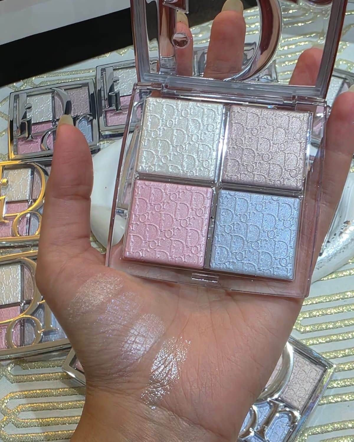 Dior Backstage Glow Face Palette 😍🤩
Shade 002