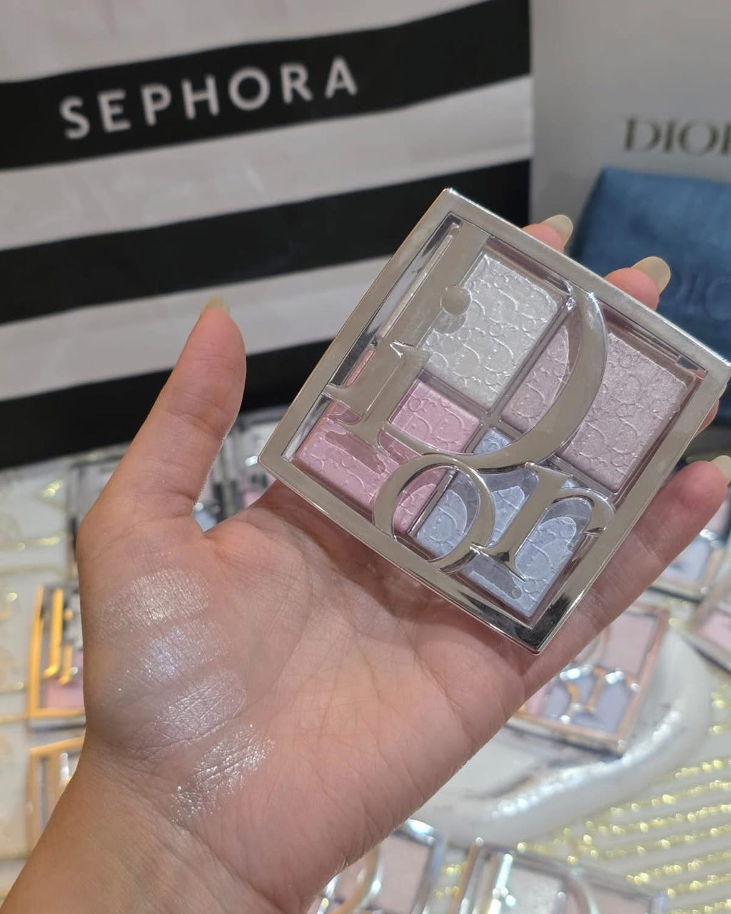 Dior Backstage Glow Face Palette 😍🤩
Shade 002