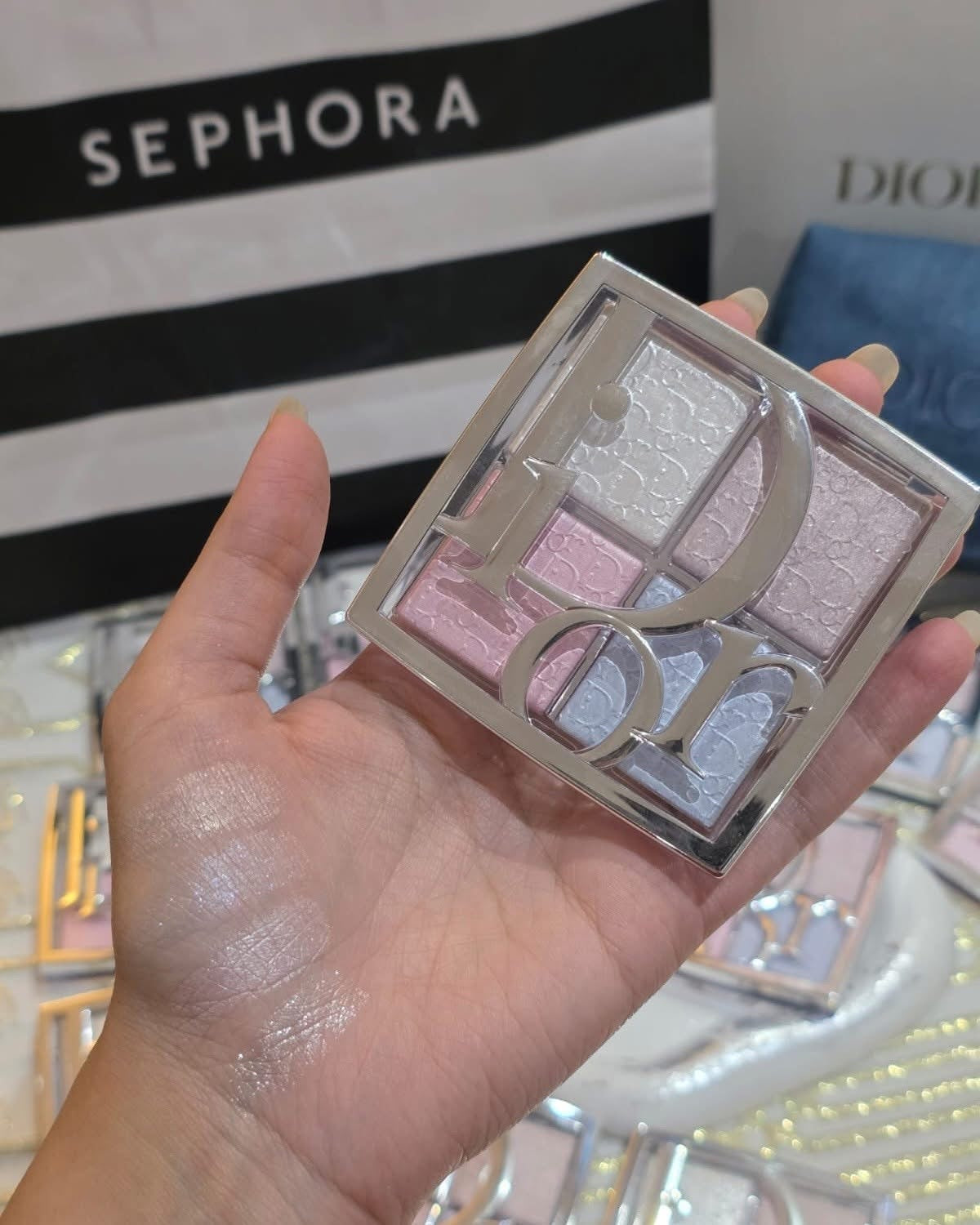 Dior Backstage Glow Face Palette 😍🤩
Shade 002